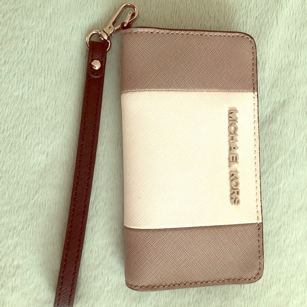 MICHAEL Michael Kors Saffiano Leather Wristlet